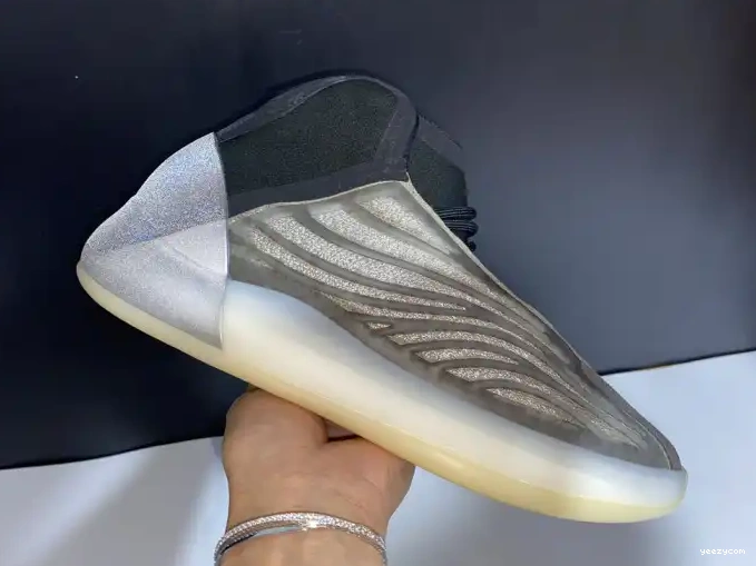 Quantum Barium Yeezy Adidas H68771 0522